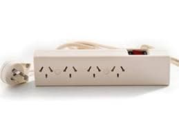 Zapatilla 220v con interrutpor 4 tomas 1.50 RiCHI