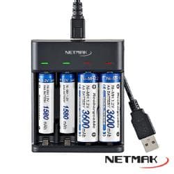 Cargador Usb Para 4 Pilas AA/AAA Netmak